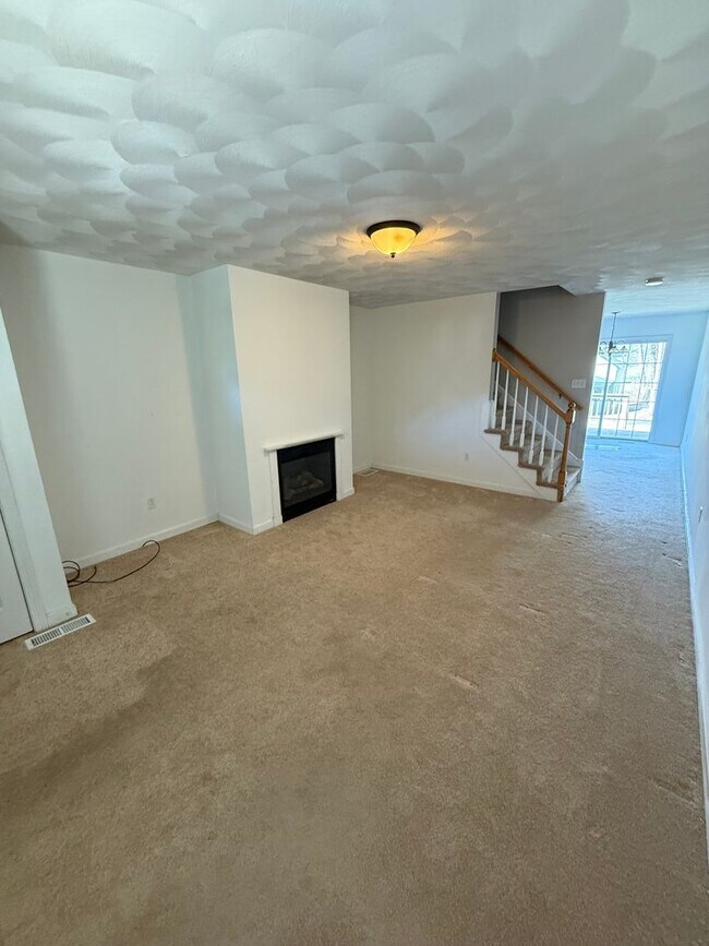 53 16th Ave