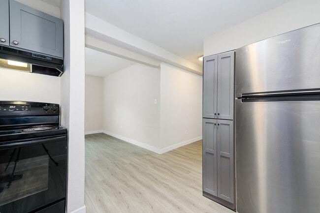 Oak Park Apartments