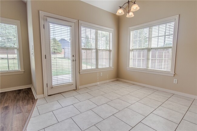 Photo - 1502 NE Dysart Woods Ln