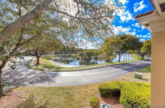 Photo - 2400 Centergate Dr