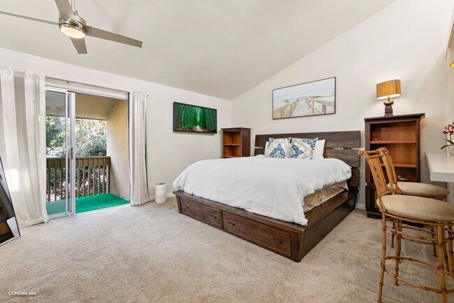 Photo - R471 Unidad #319