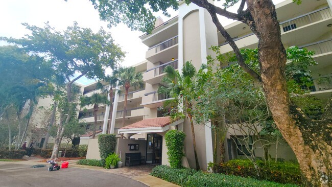 Building Photo - 2025 Lavers Cir Unit D107 Rental