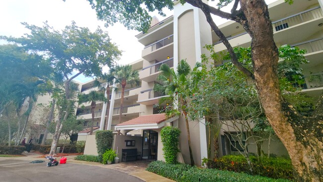 Photo - 2025 Lavers Cir Unidad D107 Rental