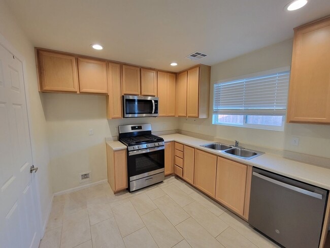 Photo - Stunning 4-Bedroom Home in Imperial