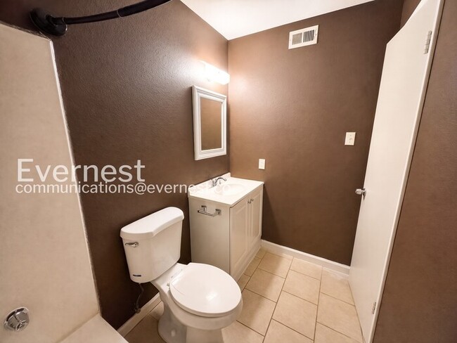 710 E Dean Keeton St Unit 104