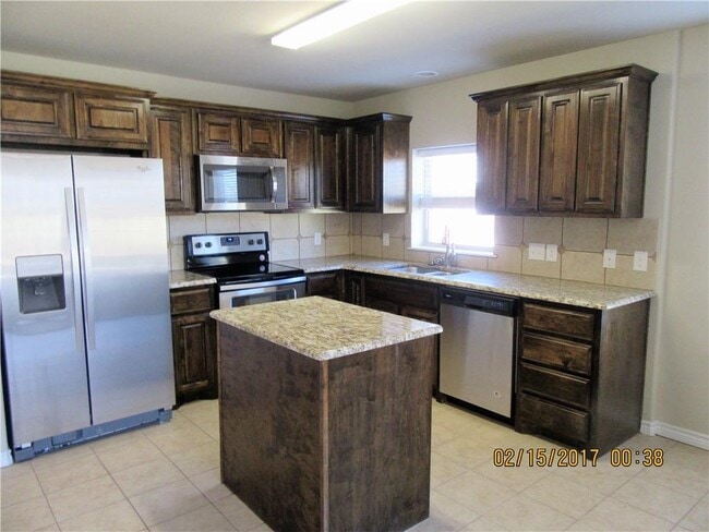 Photo - 1725 Fairway Dr