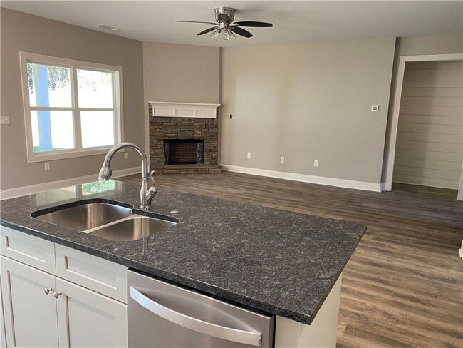 Photo - 782 Crooked Creek Dr