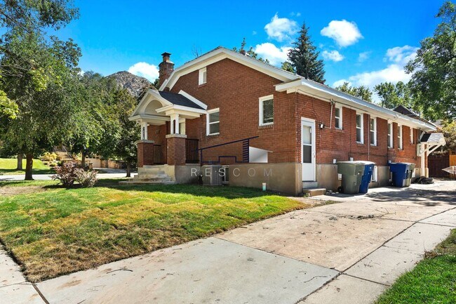 Photo - 2705 Polk Ave Apartment