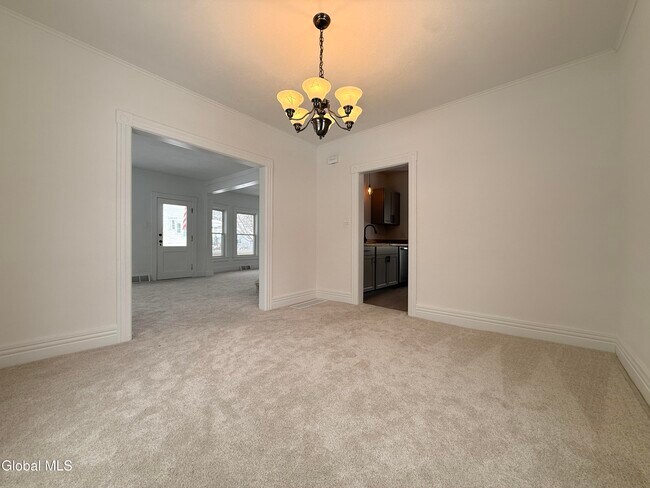 Photo - 13 Darwin Ave