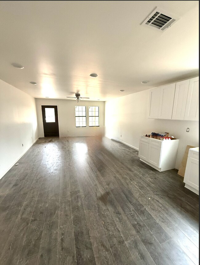 Photo - Dunlap Dr Unit 382 Dunlap Dr