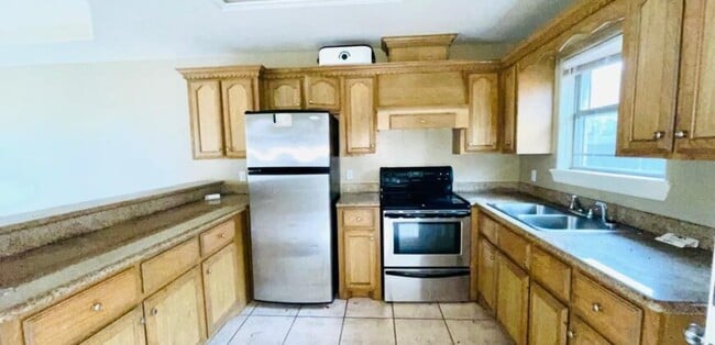 Photo - 704 W Bahamas Unit 2