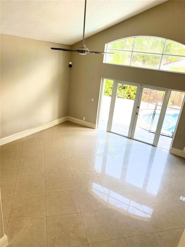 Photo - 3381 SW 51st St