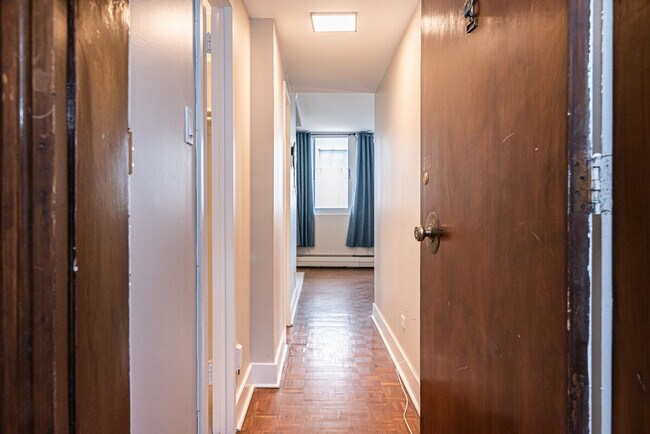 Photo - 1272 Rue Redpath-Crescent Unit ID1261799P