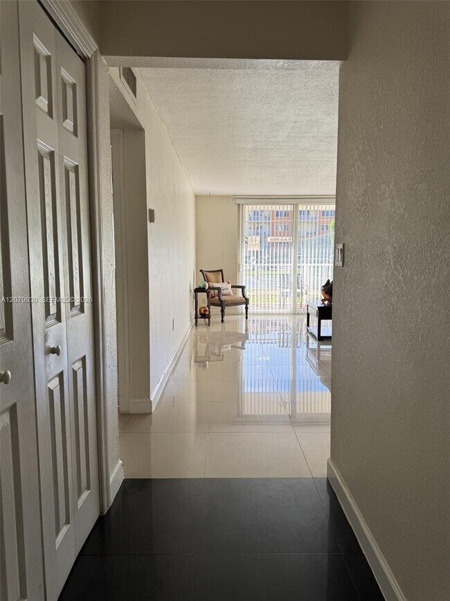 7010 NW 186th St Unit 5-107