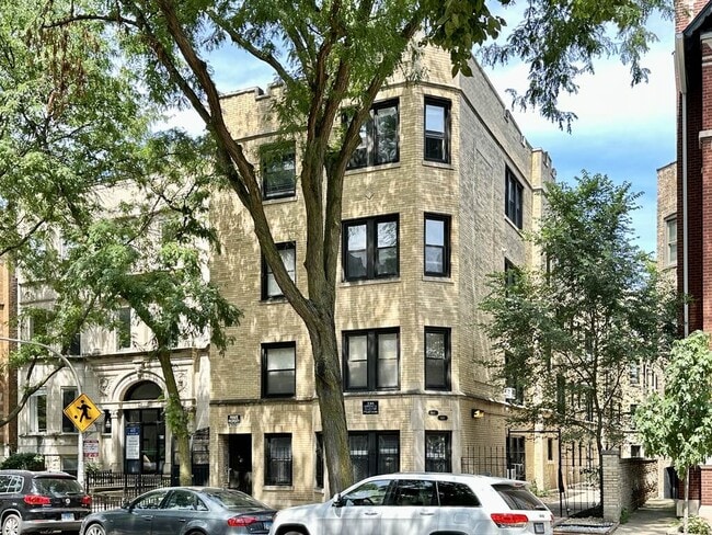 Photo - 646 W Roscoe St Condo Unit N4