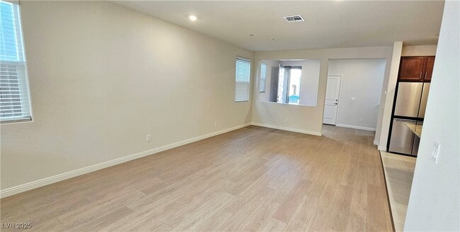 Photo - 2755 Tricase St