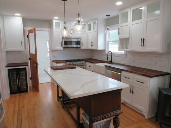 Photo - 2043-2045 Swazey St Unit 2045