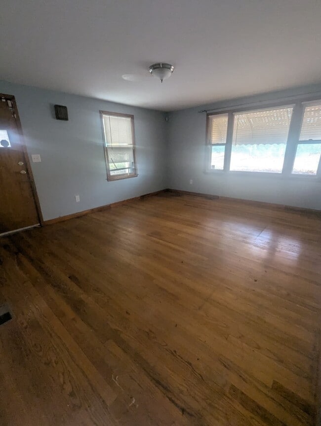 Photo - 247 Fairmont Ave