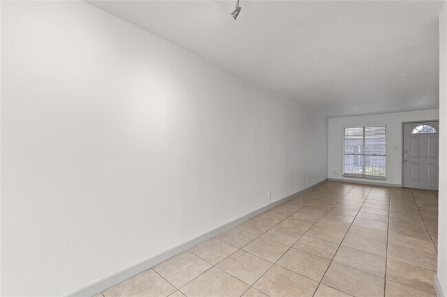 Photo - 1301 W Ben White Blvd Unidad 208