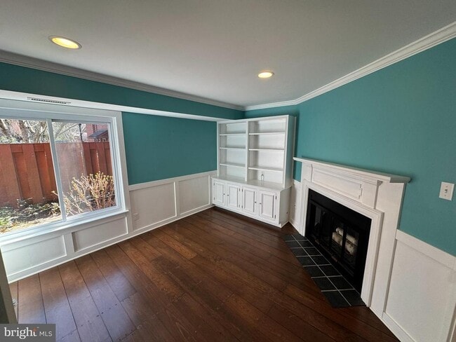 Photo - 1002 Worthington Dr