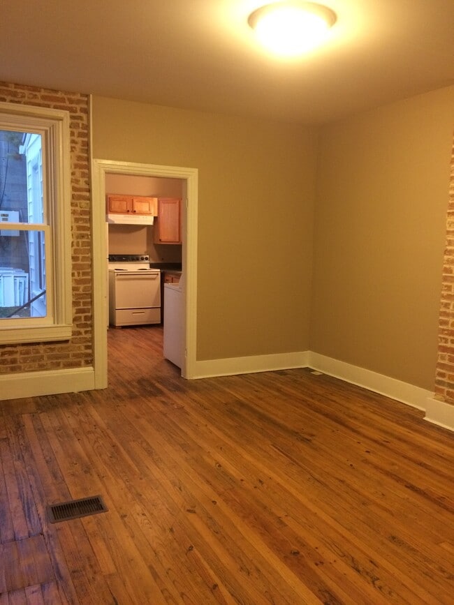 Photo - 112 E Washington St