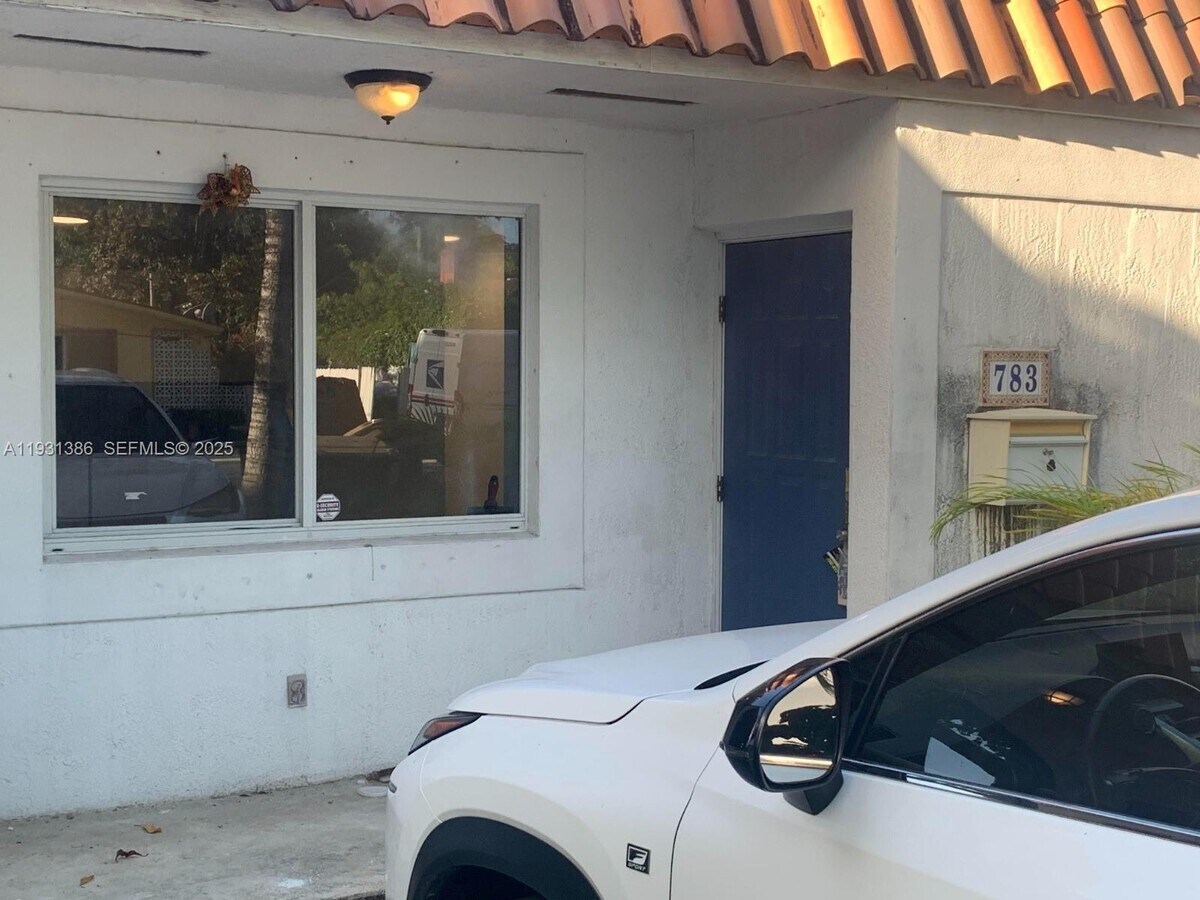 Photo - 435 NE 139th St Unidad 435