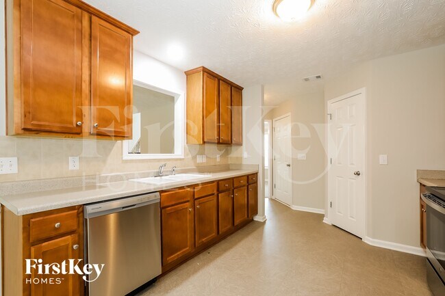 Photo - 562 Rachel View Ct