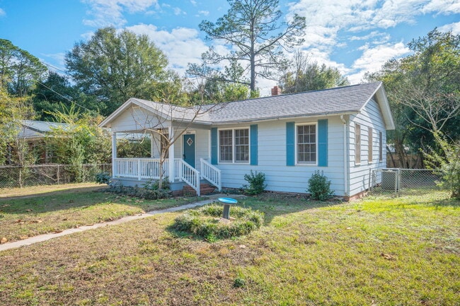 Building Photo - 204 E 2nd Ave