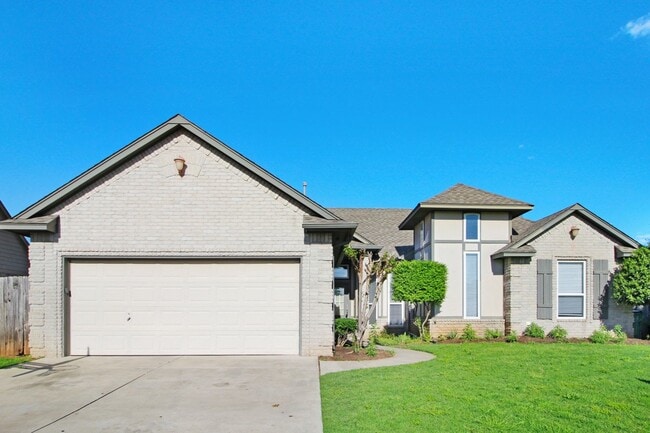 Great 4 bed, 2 bath, 2 car home in Edmond - Great 4 bed, 2 bath, 2 car home in Edmond