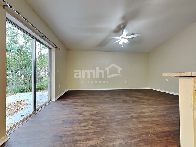 Photo - 4735 Roundview Ct