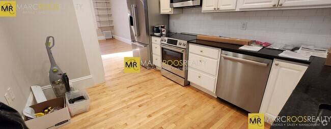 Building Photo - 171 Hancock St Unit 1 Rental
