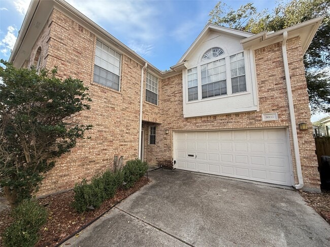 Building Photo - 2604 Hopkins St Unit 1/2