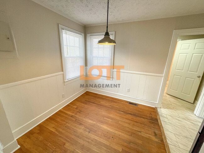 Photo - 206 Wilbanks St