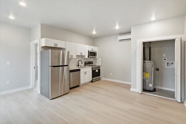 Photo - 316 S 52nd St Unit #5