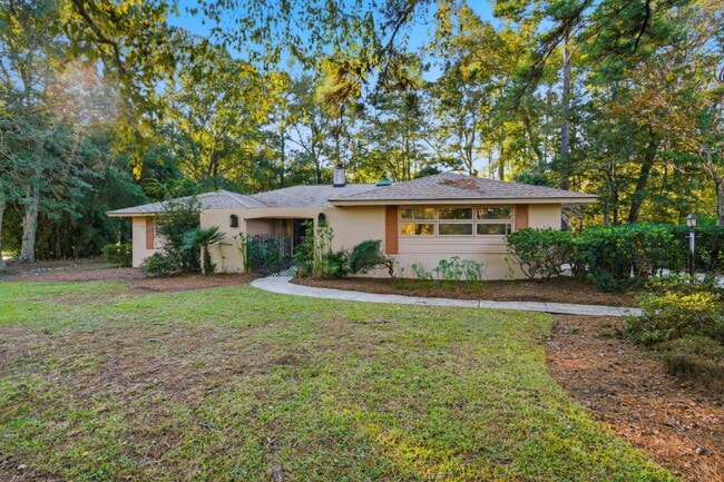 Building Photo - 815 Farm Quarter Rd