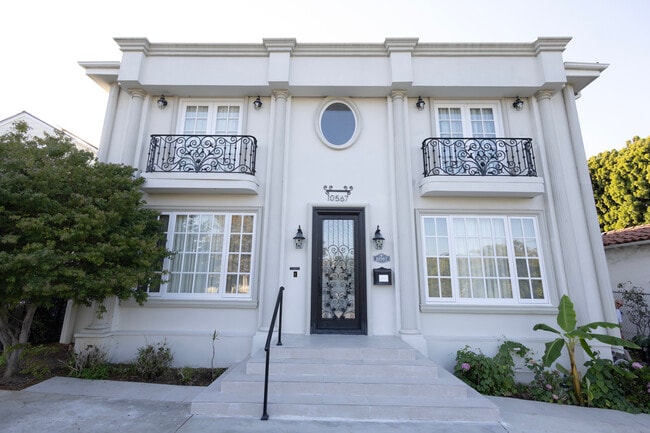Photo - 10567 Holman Ave Casa