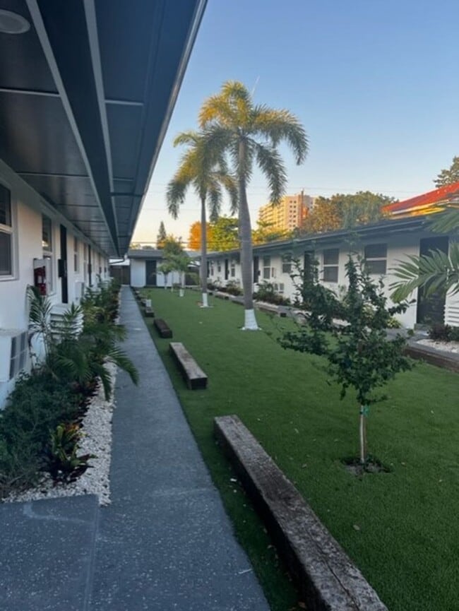 Photo - 2221 Monroe St Apts I LLC