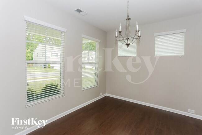 Photo - 106 Emperors Trl