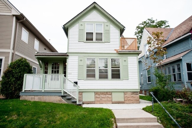 Building Photo - 3259 N Oakland Ave