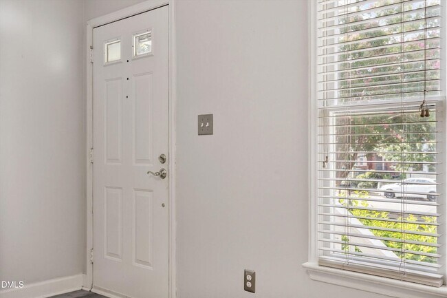 Photo - 2306 Stafford Ave