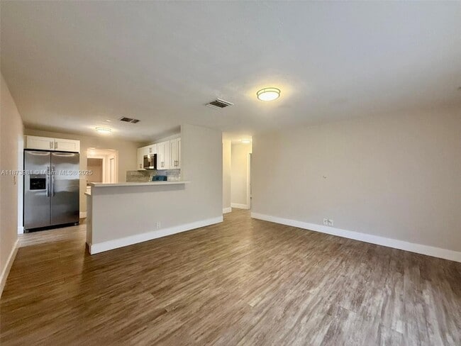 Photo - 2730 NE 9th Terrace