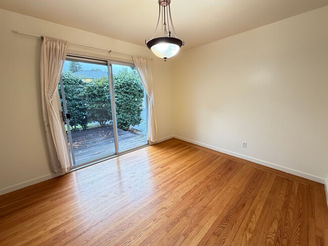 Photo - 1044-1048 Marcussen Drive Unit 1044