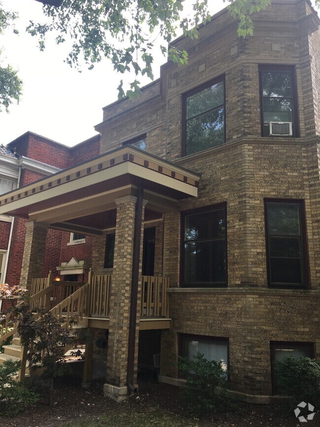 Building Photo - 1419 W Balmoral Ave Unit Garden Cutie Rental