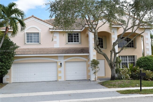 Building Photo - 991 Crestview Cir
