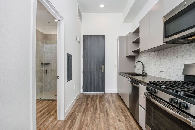 Photo - Rhys Building