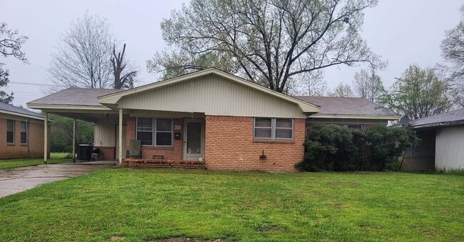 Building Photo - 637 Woodmont Pl