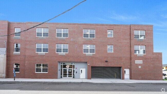 Building Photo - 1 Center St Unit 305 Rental