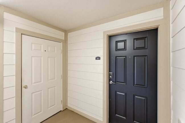 Photo - Beautiful 1 Bedroom Condo - Carport, Community and Gym available ASAP! Unidad 301