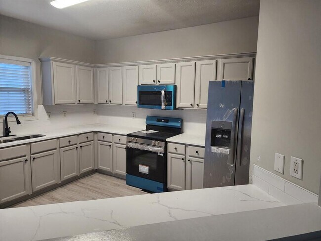 Photo - 138 Shady View Pl