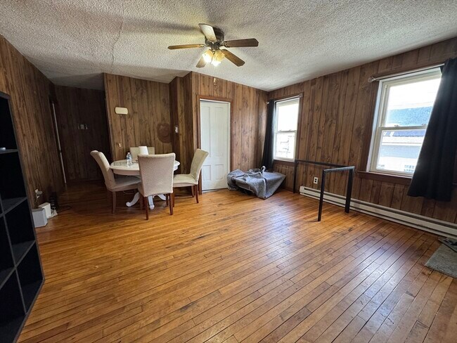 Photo - 631 Walnut St Unit 3